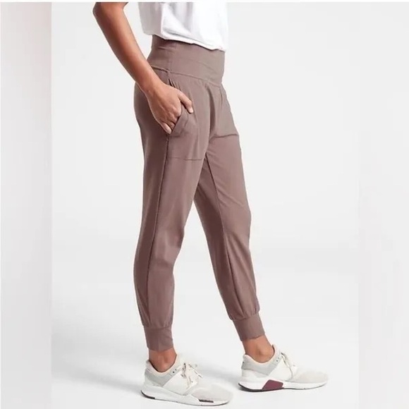 Athleta Pants - Athleta Salutation Jogger In Powervita Mauve Dusty Rose Clay High Rise Joggers